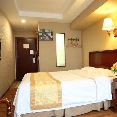 GreenTree Inn Heilongjiang Harbin Zhongyang Street Business Hotel Buitenkant foto