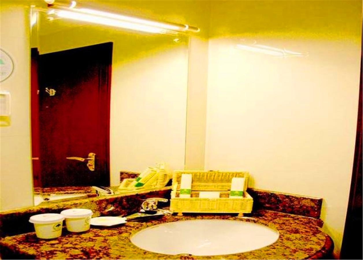 GreenTree Inn Heilongjiang Harbin Zhongyang Street Business Hotel Buitenkant foto